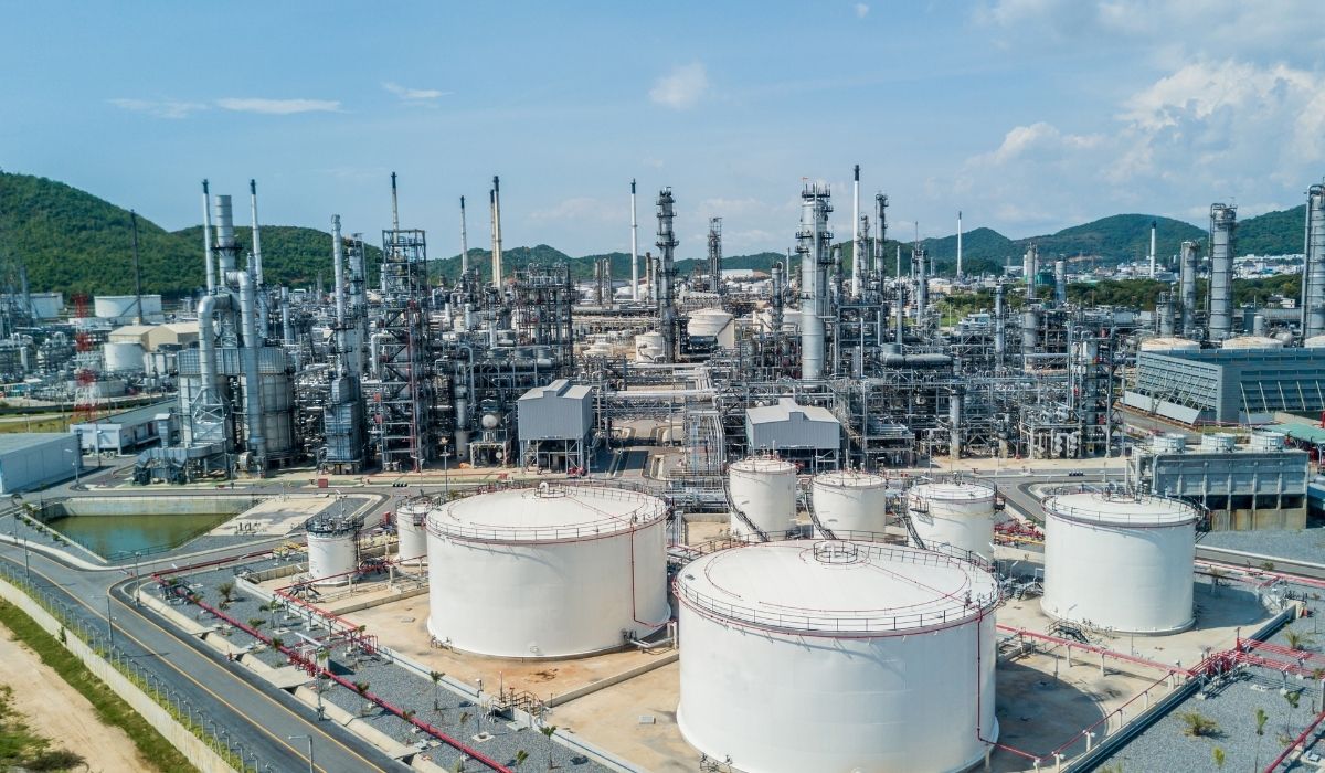 wellaware monitoring refinery chemical management