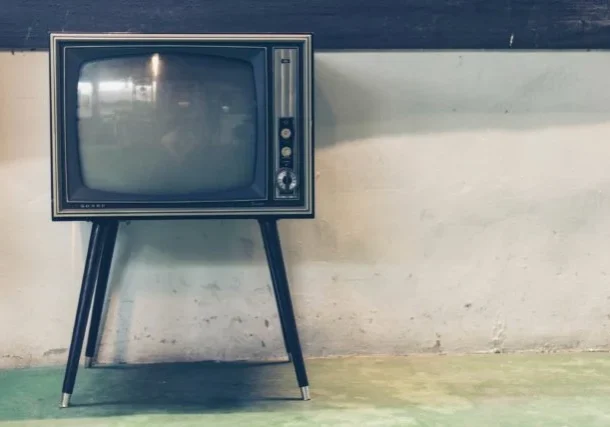 old_tv_low_res-640x427 old_tv_low_res-640x427